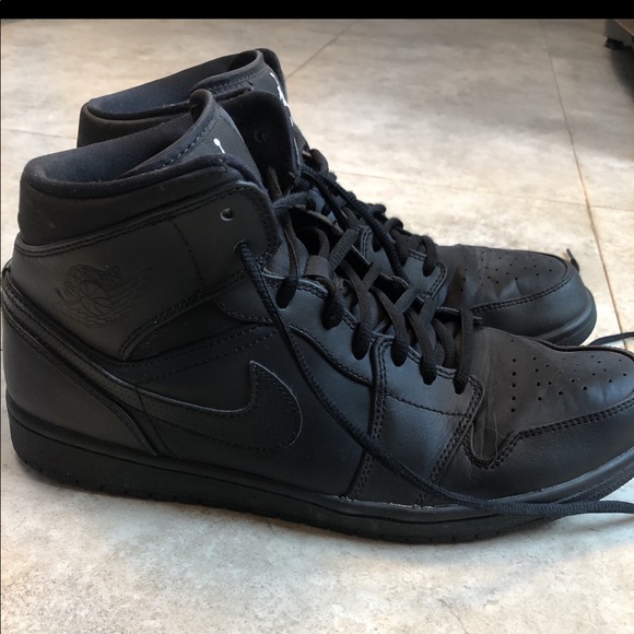 ⬇️ Air Jordan 1 Mid - Black - Picture 3 of 7